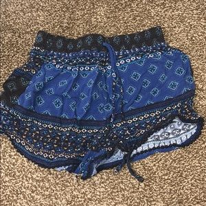 Hollister Pattern Flowy Shorts